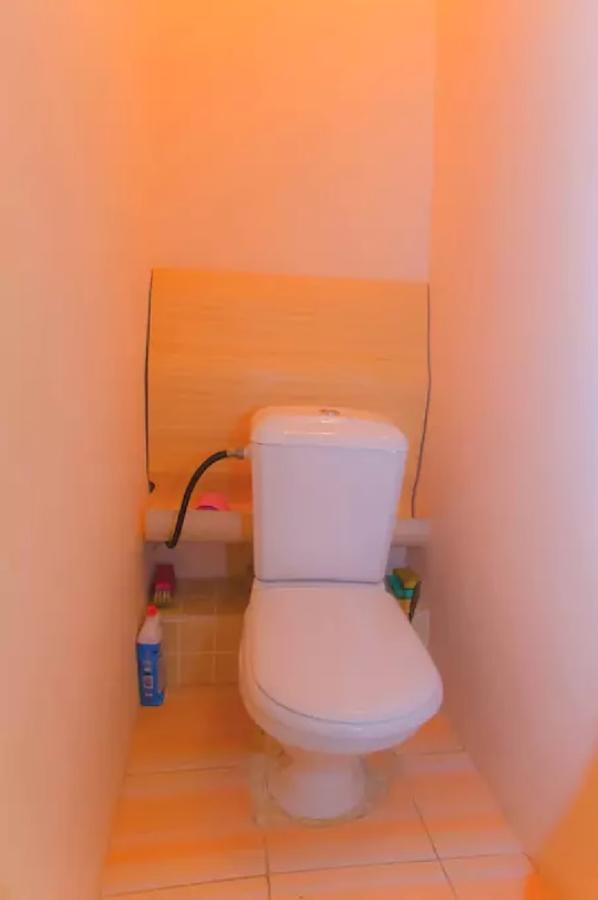 Guest House Otradny For 3 Rooms Kiev Esterno foto